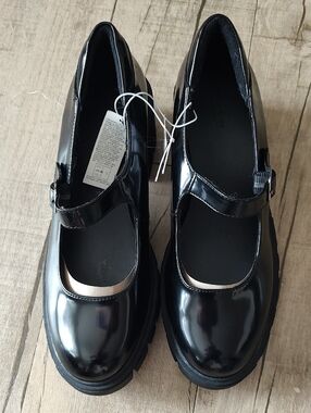 FIRST OFFER! Black Patent Mary Jane Chunky Sole Shoes